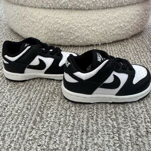 Nike Low Dunk pandas toddler size 5C
